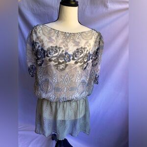 NWOT; Free People boho tunic top; Ivory/grey paisley pattern; Women’s size M